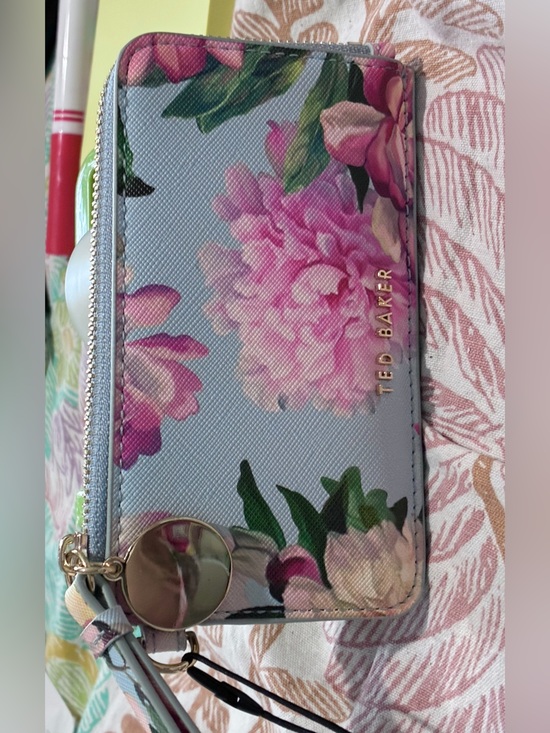Ted Baker London Accessories - Ted Baker Card Case with Zipper. Outside holds 4 Cards.Inside 3 compartments.NWT